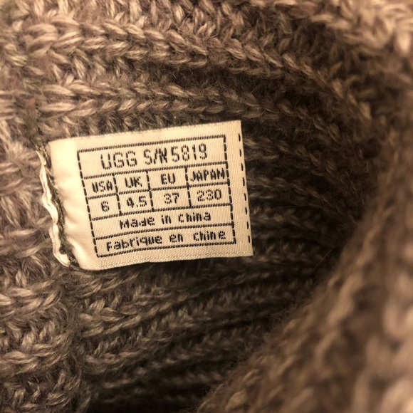 Gray Knit Uggs Size 6 - Picture 3 of 3